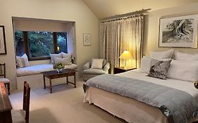 Westwood Country House Guest Suites